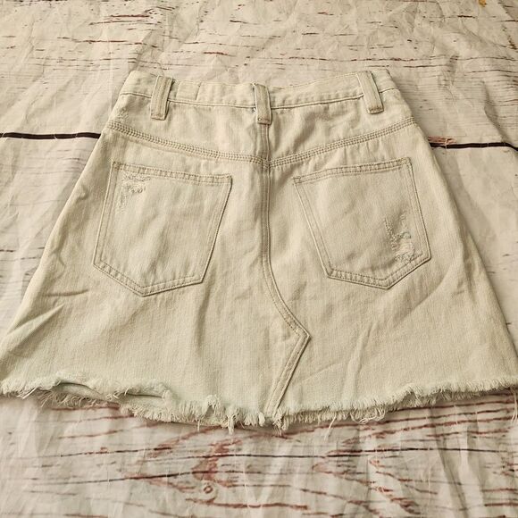 We The Free Denim Mini Skirt Size 26 - Picture 2 of 4